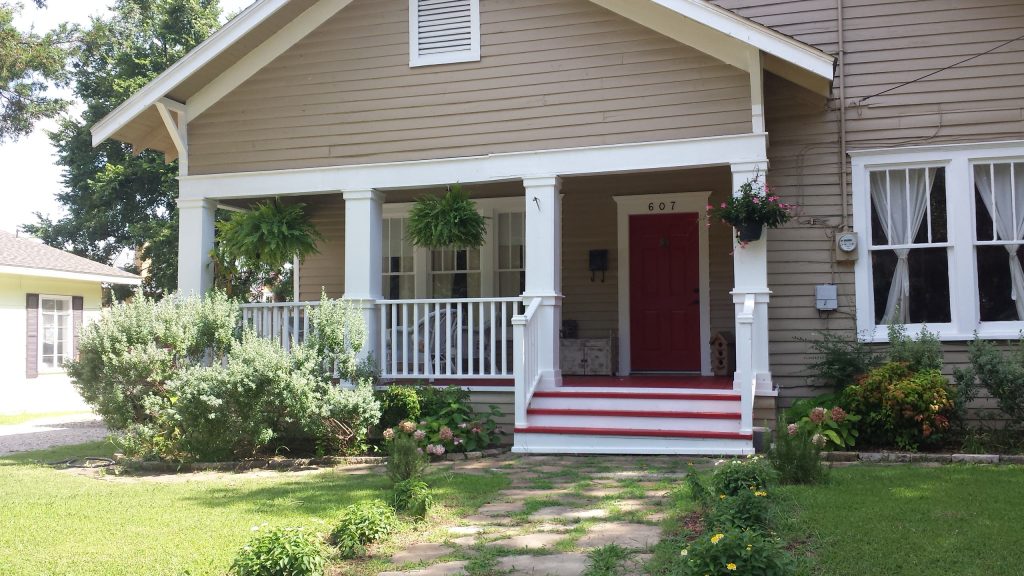 This is an example of a craftsman porch design in Dallas. by s3 shade shelter seclusion | Outdoor Photos | Porch | Landscaping | Landscape Design | Outdoor Living Space | Porch Design Ideas | Outdoor Living Space Ideas | Backyard Design