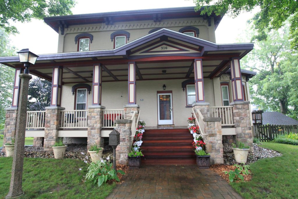 This project was a historical remodel done in 2013, that won the 2013 Haskell Award from the Mason County Historical Society.