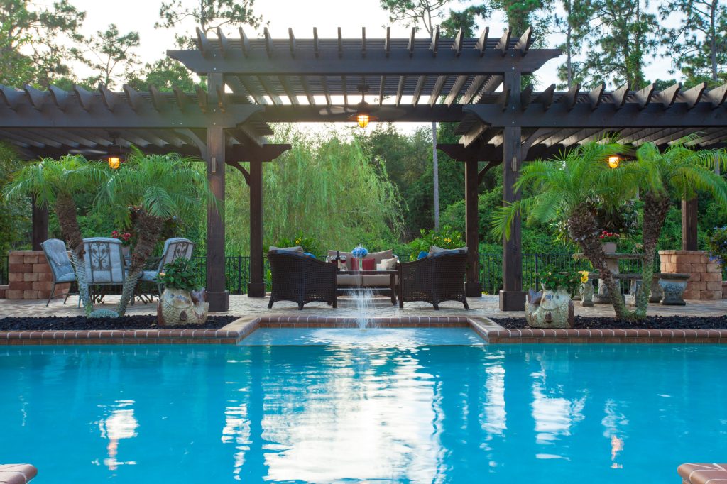 This transformation turned this Florida backyard into an outdoor oasis.