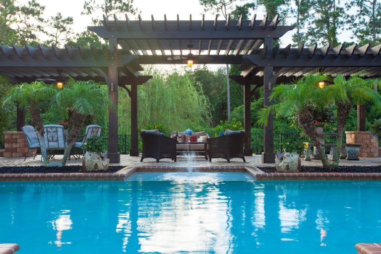 This transformation turned this Florida backyard into an outdoor oasis.