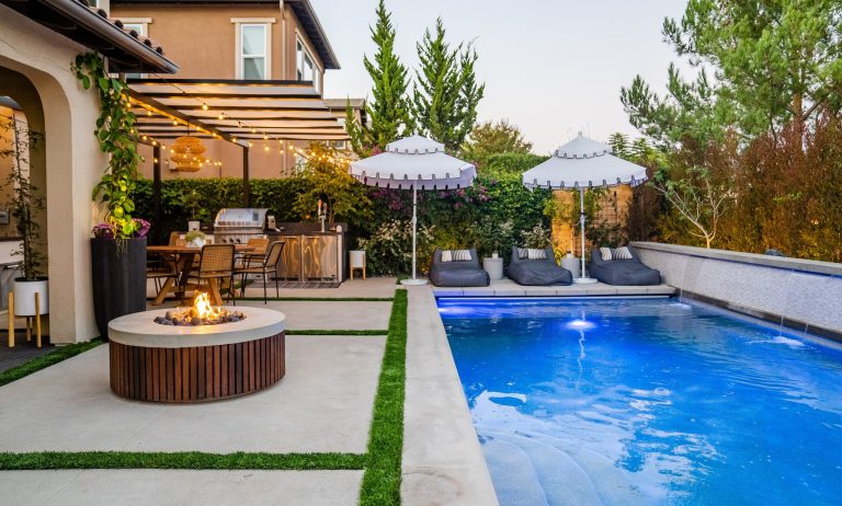 Thoughtfully Designed Outdoor Living Spaces in Las Vegas by | Pool design | Pool Contracting | Swimming Pool Ideas | Swimming Pool Design Ideas