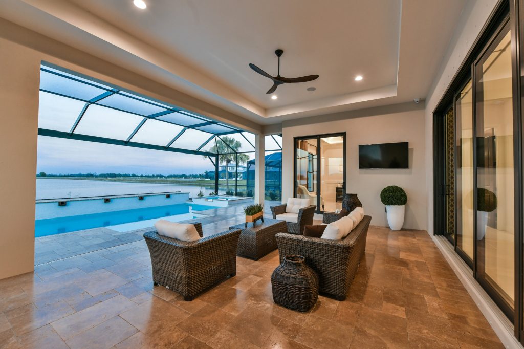Tideland CATAMARAN SERIES - 65' HOME SITES Base Price: $599,000 Living Area: 3,426 SF Description: 2 Levels 3 Bedroom 3.5 Bath Den Bonus Room Lanai 3 Car Garage