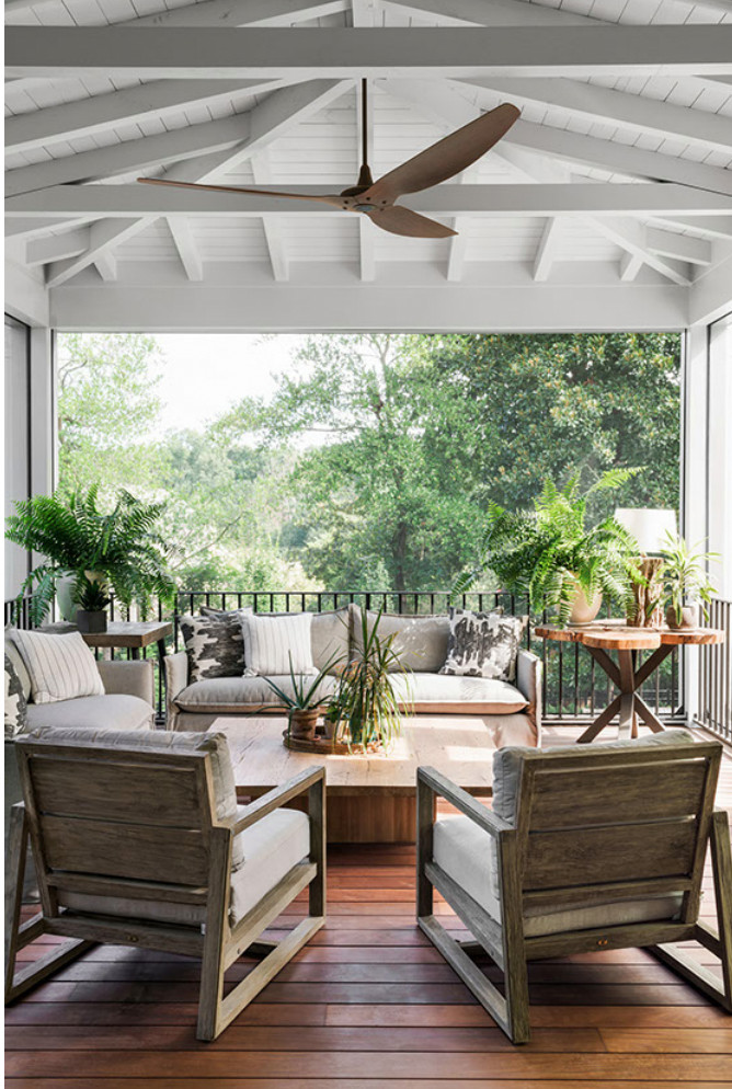 Transitional deck photo in Atlanta