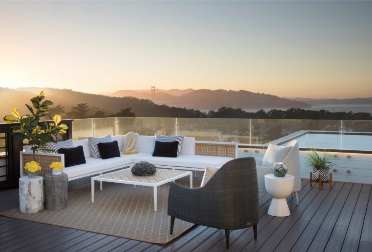 Trendy deck photo in San Francisco