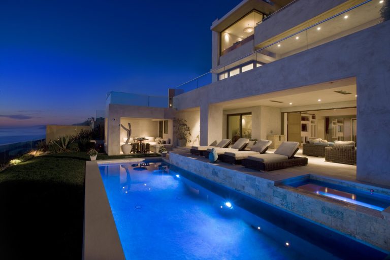 Trendy rectangular lap pool photo in Orange County