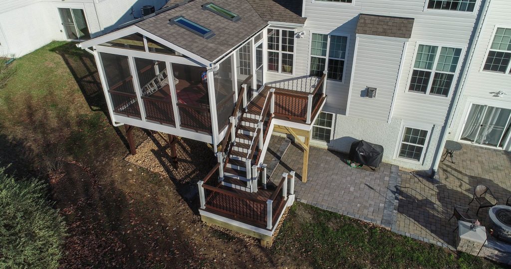Trex deck with screened porch