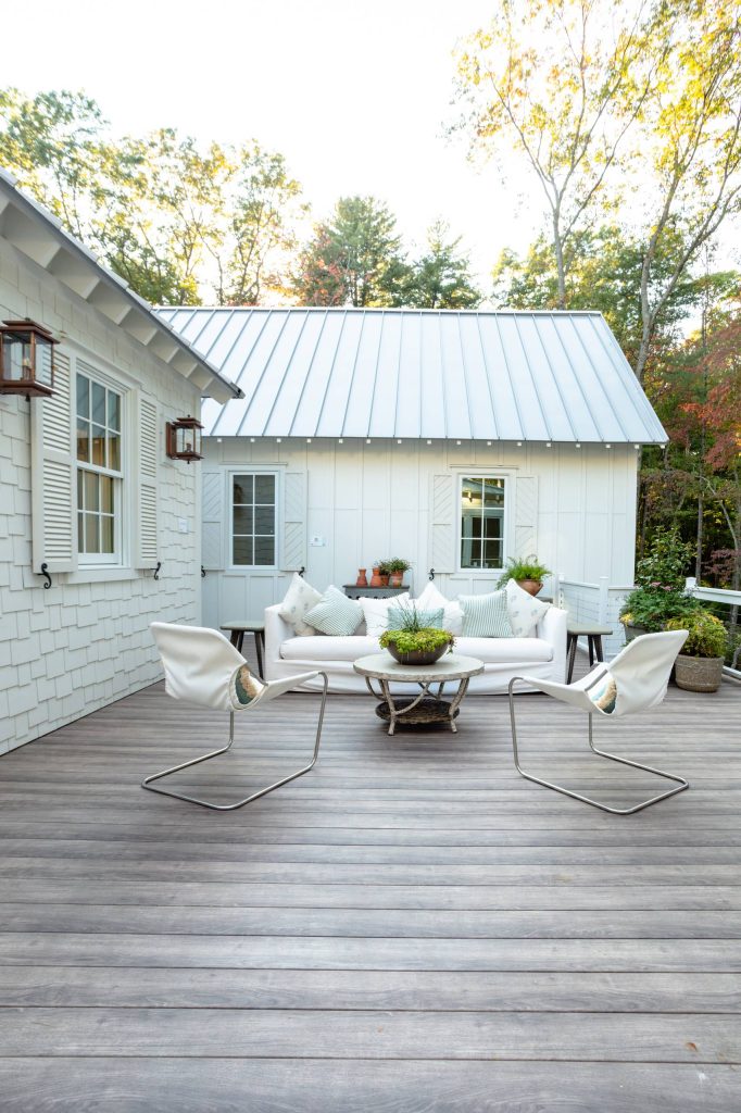 Zuri Premium Decking in Weathered Gray
