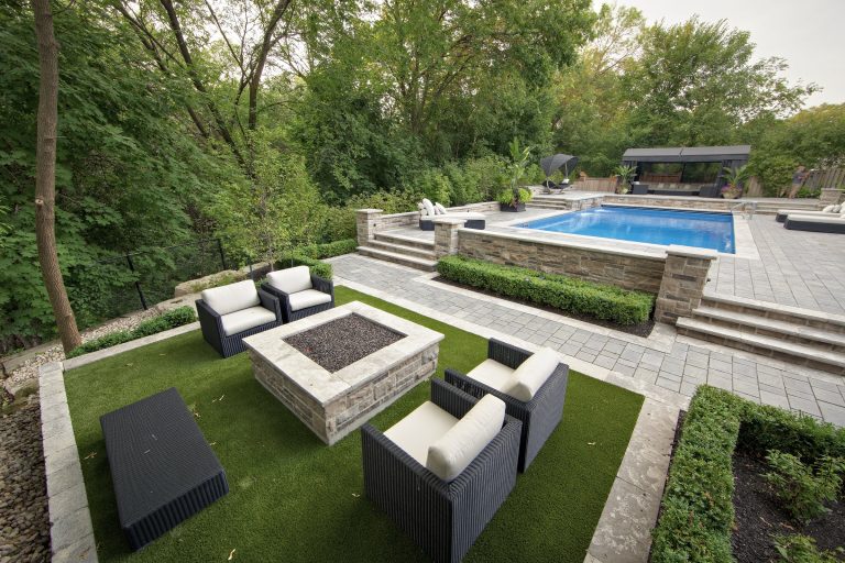 Synthetic turf is also quickly becoming an integral part of landscaping around swimming pools. The superior drainage capabilities of EasyTurf artificial grass make it the best choice for swimming pool landscaping.