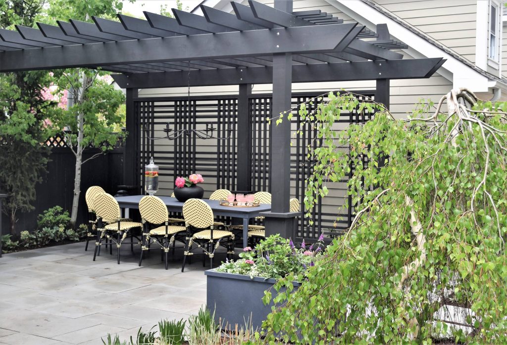 Pergola design by John Algozzini and Cara Buffa.