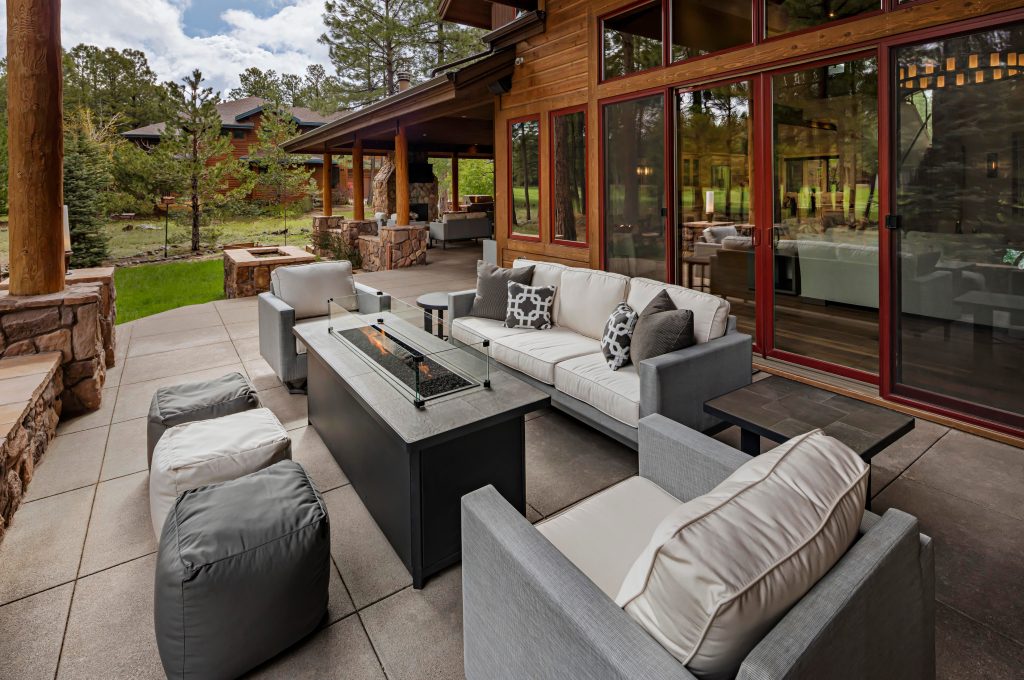 Interior Design By Stephanie Larsen ©ThompsonPhotographic 2019