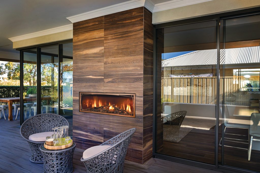 The FullView Modern Linear takes one of Mendota Hearth's number one fireplaces and makes it Linear!