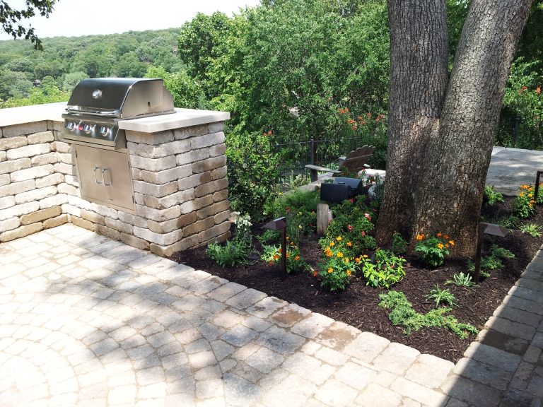 grill, outdoor lighting, modular pavers, countertop, lake property