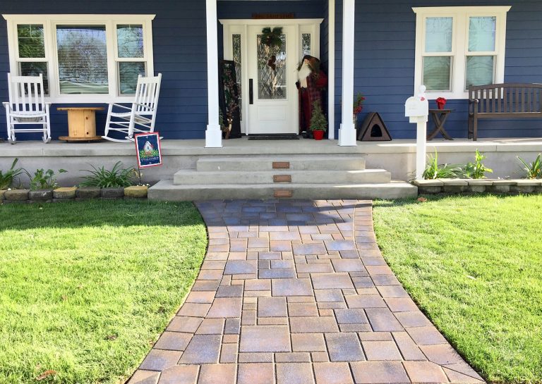 interlocking paver stone walkway