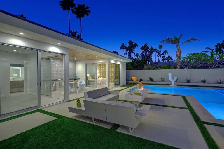 Patio - mid-sized modern backyard concrete paver patio idea in Los Angeles with a fire pit and no cover
