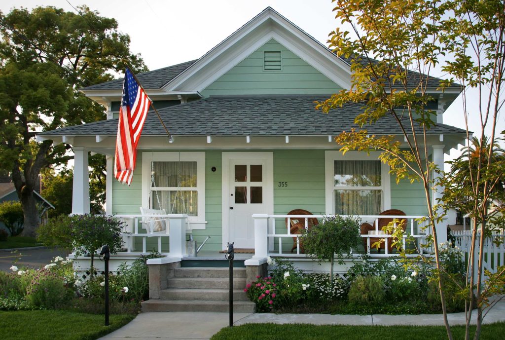 photo by Aidin Mariscal