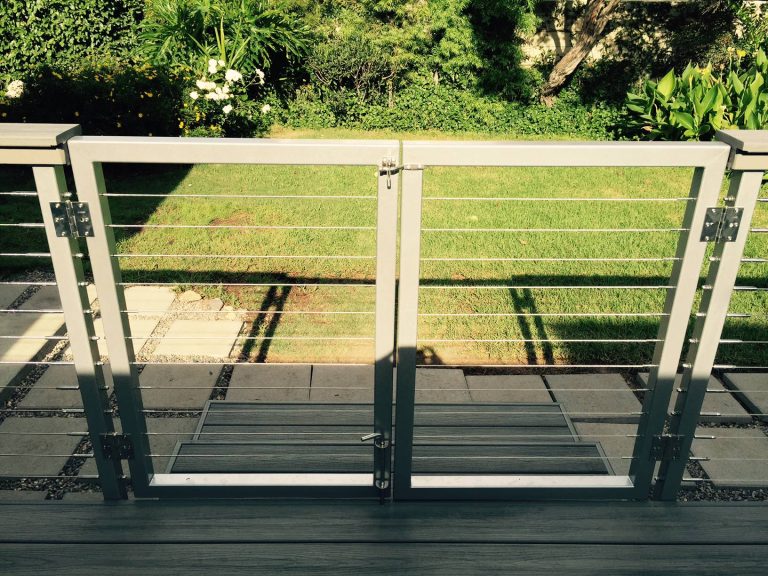 powder coated stainless steel double gate with stainless steel cable