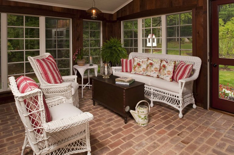 ©StevenPaulWhitsitt_Photography Design by award winning interior design firm Linda Dickerson Interiors http://www.lindadickersoninteriors.com/ by Steven Paul Whitsitt Photography | Outdoor Photos | Porch | Landscaping | Landscape Design | Outdoor Living Space | Porch Design Ideas | Outdoor Living Space Ideas | Backyard Design